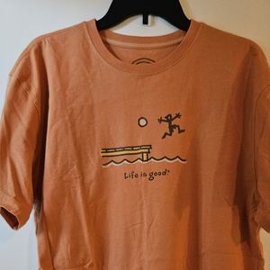 Life is Good T- Shirt. EUC